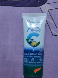 Himalaya Brightening Vitamin C Face Wash