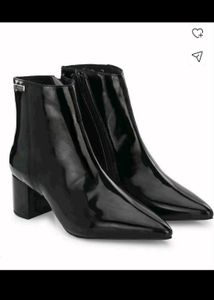 Pointed chelsea Boots for women