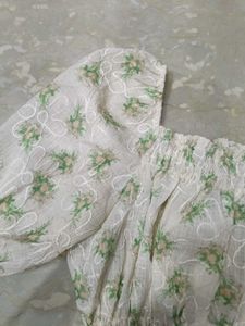Chic Floral Embroidered Crop Top
