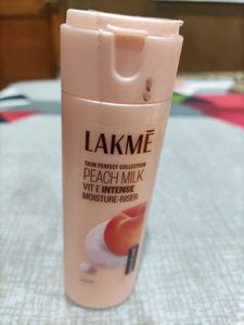 Lakme Peach Moisturizer
