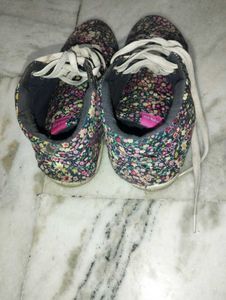 Flower Pattern Shoes