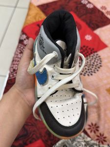 Kids&#39; Jordan Sneakers