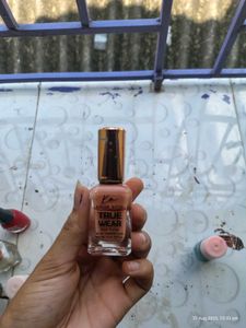 Random 6 Pices Nail Polish 💅🏻