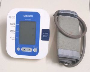 Omron HEM-7203 Blood Pressure Monitor