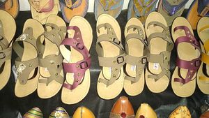 Stylish Buckled Thong Sandals