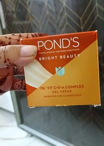 Pond's Bright Beauty Gel Creme
