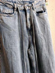 Zudio Ligh Wash Straight Fit Denim(Low Rise)