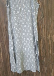 Sleeveless Grey Kurti With Patterns