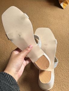 HEEL 👠