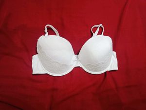 🇳🇿💫💕 Beautiful White Lace Bra