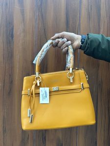 Rich Hand Bag With Chip Price