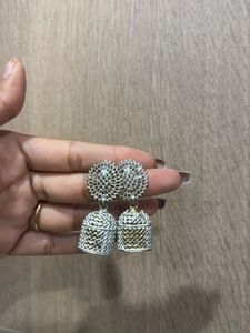 Elegant Pearl &amp; Crystal Drop Earrings