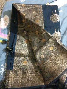 Elegant Black &amp; Gold Saree