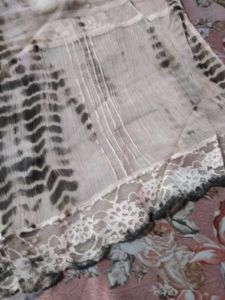 Lace Trim Tie-Dye Top