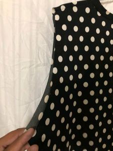 Black Sleeveless Top