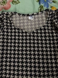 Houndstooth Print Top - Size S
