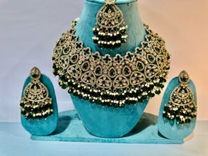 Bridal Jewelry Set - Emerald Green