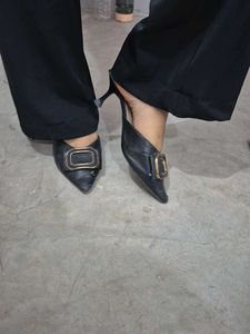 Black Pointed Mules with Buckle