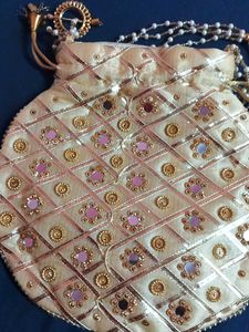 Suruku Pai.. Kanchi Golden Poti For Girls /women