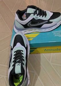 Stylish Black &amp; Mint Sneakers