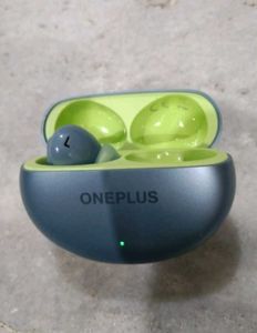 Real OnePlus NordBuds 3 &amp; boAt Airpods (Left Side)