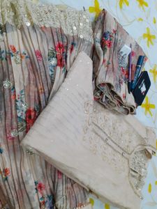 IT IS A SAHARA ELEGANT OUTFIT