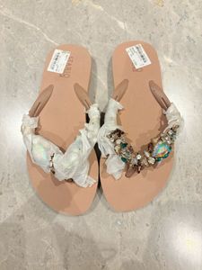 Sparkly Stylish Embellished Flip Flops