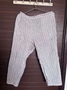 Black White Printed Cotton Pants With Elastic