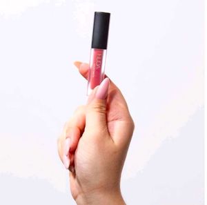 Huda Beauty Liquid Matte Lipstick