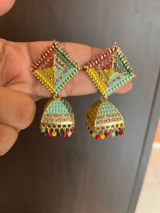 Stylish Jhumka Earrings