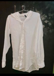 Women White Top And Shirt