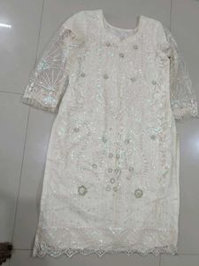 Elegant White Embroidered Kurta