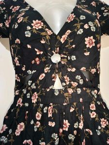 ✈️ Imported Size Small Floral Print Mini Dress