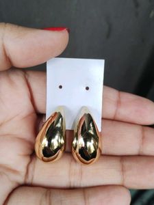 Gold Teardrop Earrings