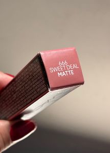 Mac Maximal Matte Lipstick:-666 Sweet Deal