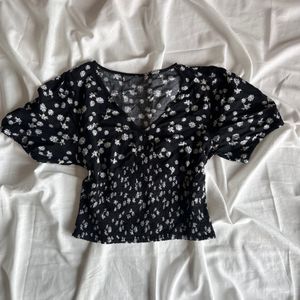 Floral Croptop 🌸✨