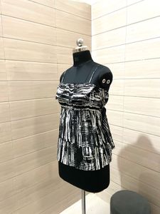Pintresty 🌸Melissa Chic Black &amp; White Top