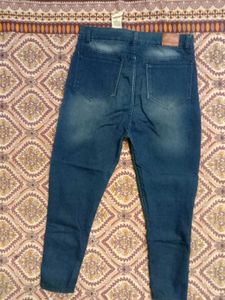 Women 2 High Waist Jeans.