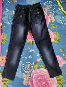 Navy Blue Jean With T Shirt