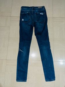 Pull&amp;Bear Ripped Demin Skinny Jeans