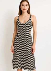 Wavy Pattern Midi Dress
