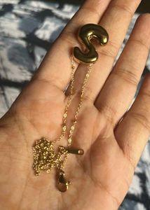 VIRAL BUBBLE INITIAL NECKLACE