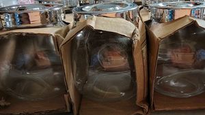 Unused 16pc Glass Jar