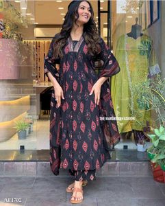 Elegant Printed Kurta Set