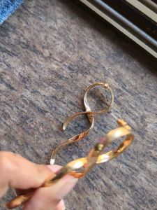 GOLDEN EARINGS
