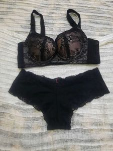 Lace Bra & Panty Set