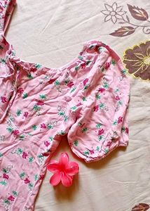 Cute floral Top🌷