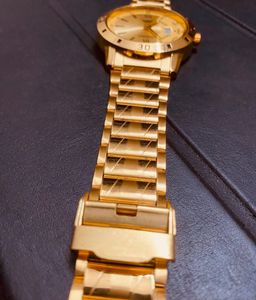 Abrexd Gold Watch| Matte dial with Date function|