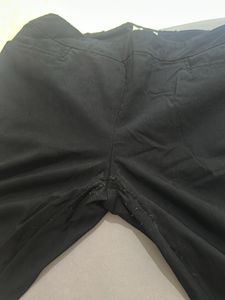 Black Strechable Skinny Trousers With Pockets
