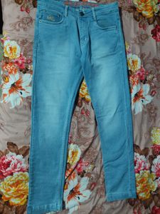 Trendy straight fit jeans